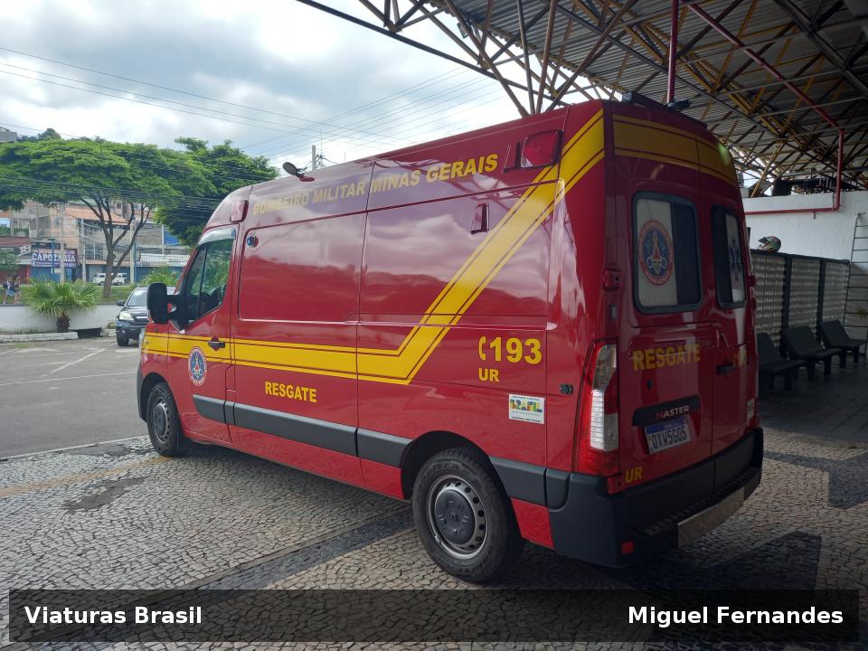 Viatura Renault MASTER FL2 MNP A, da CBMMG, prefixo UR-5605, fotografada em Juiz de Fora, MG.