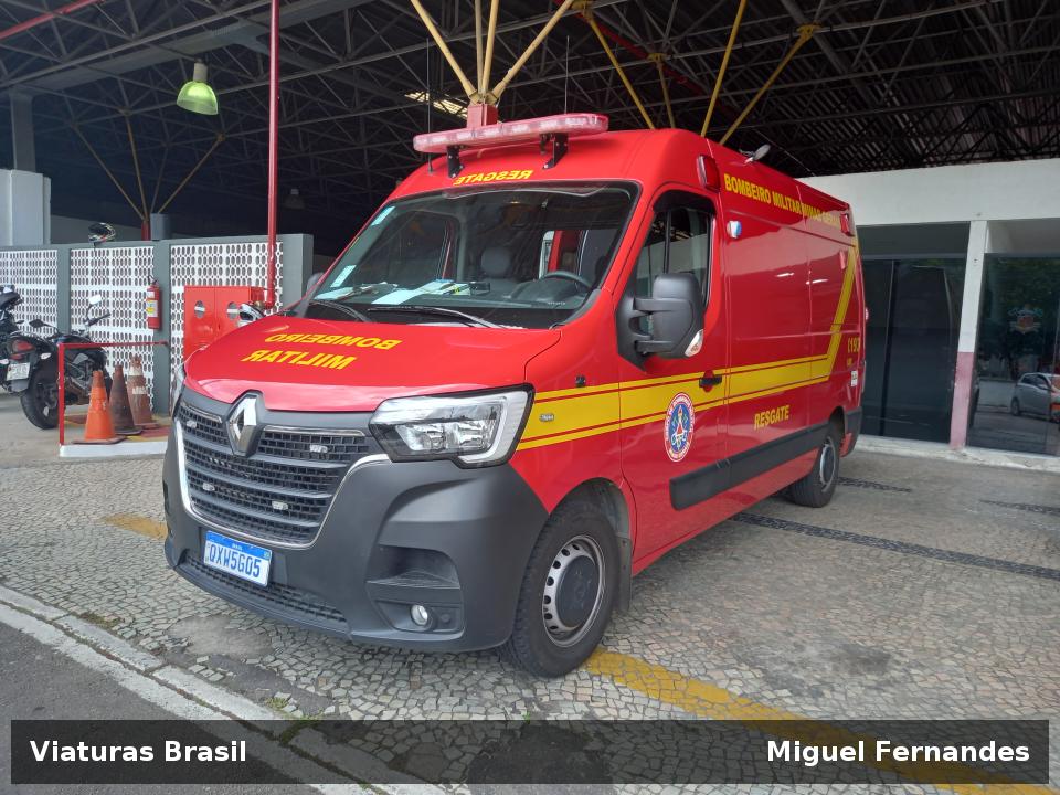 Viatura Renault MASTER FL2 MNP A, da CBMMG, prefixo UR-5605, fotografada em Juiz de Fora, MG.