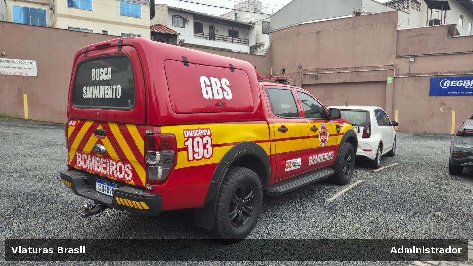 Viatura Ford Ranger, da CBMSC, prefixo AR-180, fotografada em Blumenau, SC.